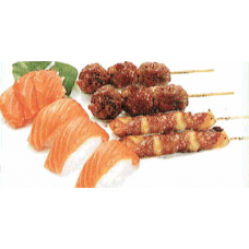 JMM6. (SSR) 3 Sashimi Saumon & 3 Sushi Saumon & 2 Yakitori Boeuf au Fromage & 2 Yakitori Boulette de Poulet